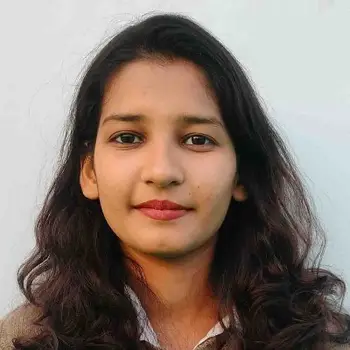 Gracy Dwivedi - Home Tutor in Model Town Jaipur